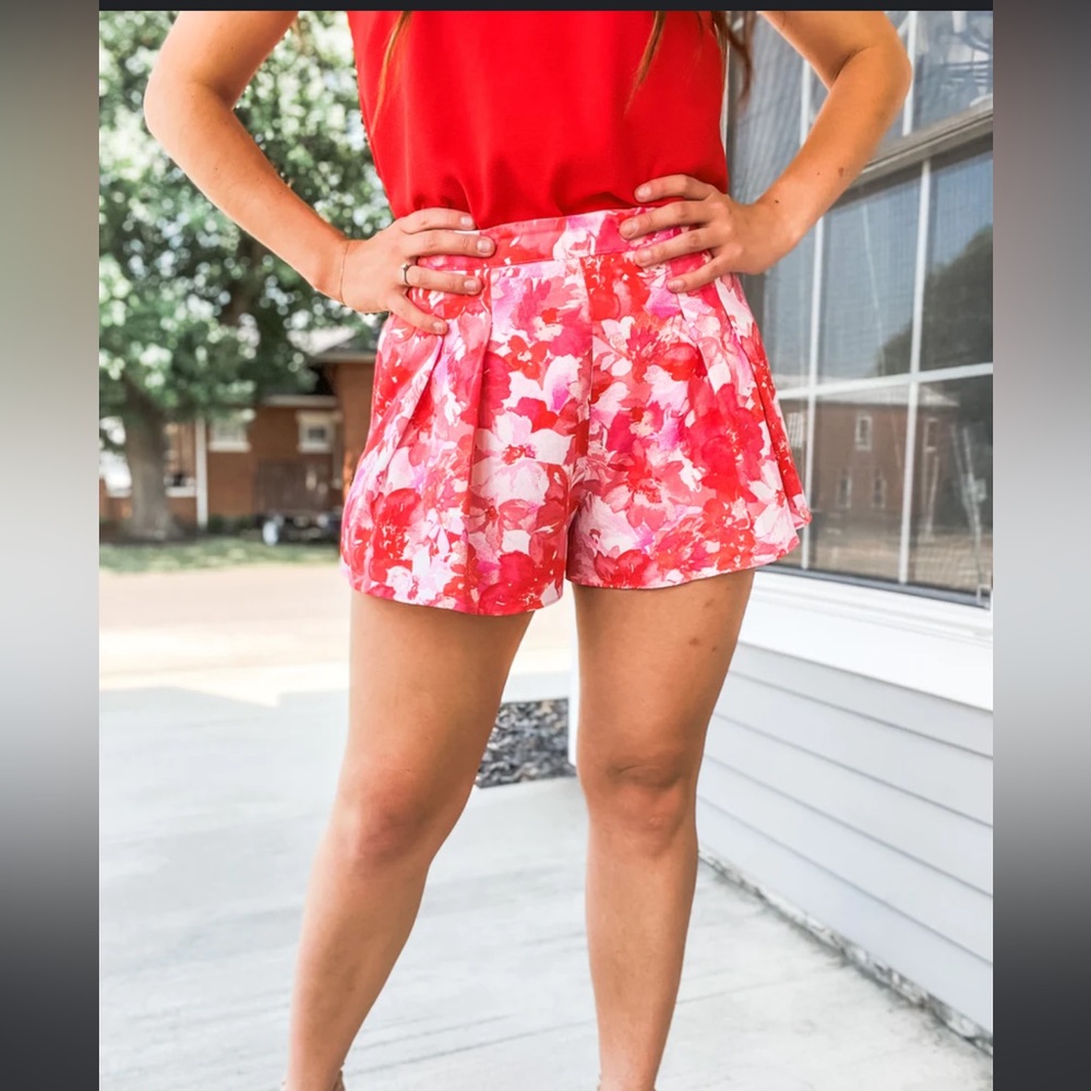 Do + Be Floral Pleated Short size M